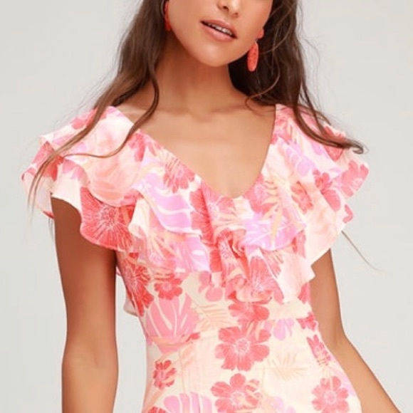 Dresses & Skirts - 🆕NWT Lulu’s Pink Floral Print Ruffle Midi Dress